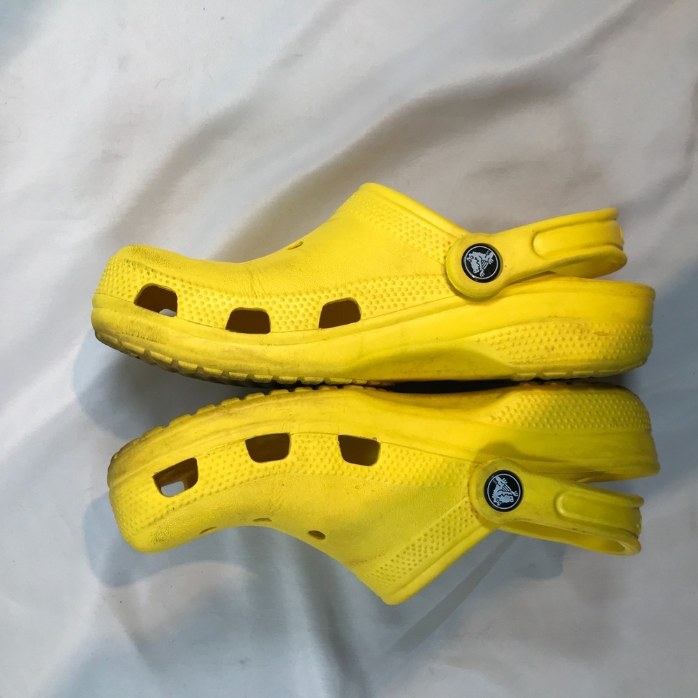 Crocs Yellow Clogs Slip On Casual Beach Garden Comfort Shoes M4 W6 Lightweight - Picture 6 of 16
